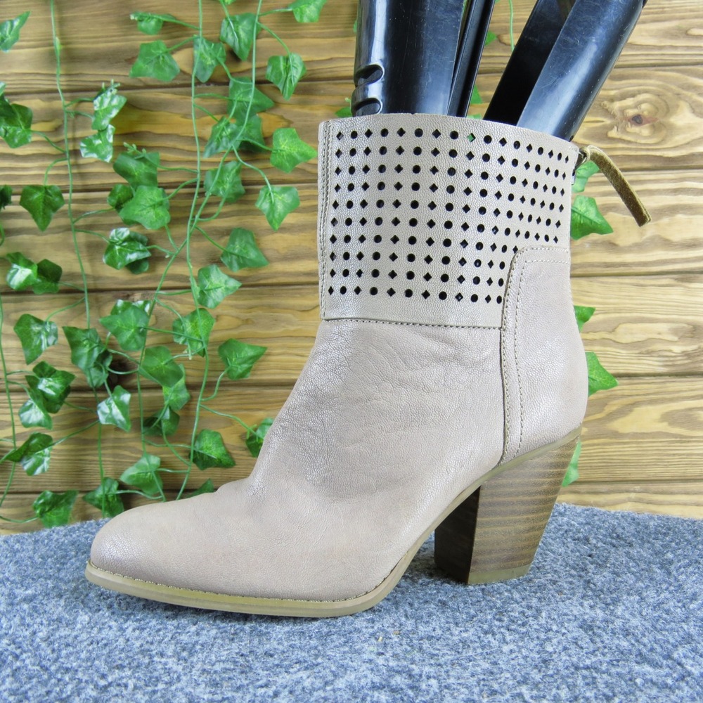 Nine West Hippiechic Taupe‎ Leather Perforated Heeled Ankle Booties Women's 6.5